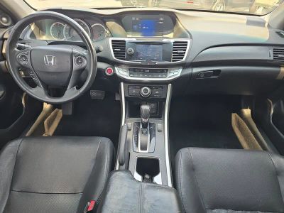 2015 Honda Accord — photo 9 view