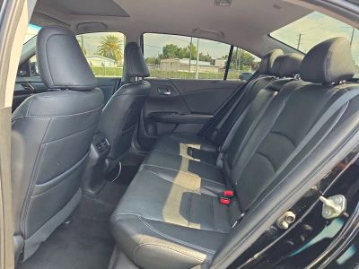 2015 Honda Accord — photo 13 view