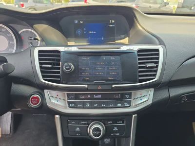 2015 Honda Accord — photo 18 view