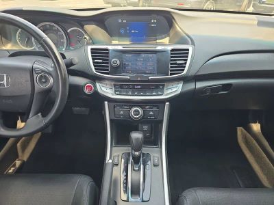 2015 Honda Accord — photo 11 view