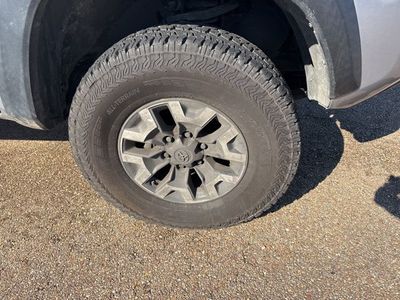 2020 Toyota Tacoma - Photo 4