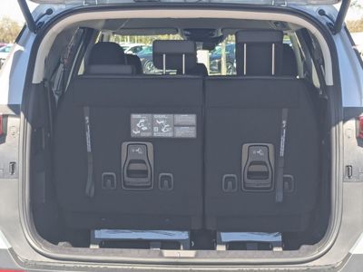 2026 Kia Carnival Hybrid — photo 13 view