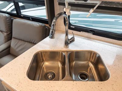 2022 Thor Motor Coach WINDSPORT — photo 15 view