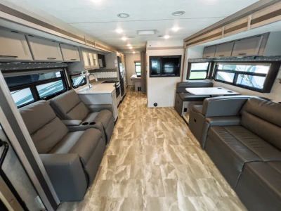 2022 Thor Motor Coach WINDSPORT — engine compartment view