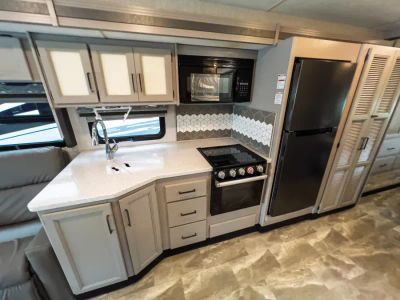 2022 Thor Motor Coach WINDSPORT — photo 13 view