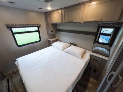 2022 Thor Motor Coach WINDSPORT — photo 19 view