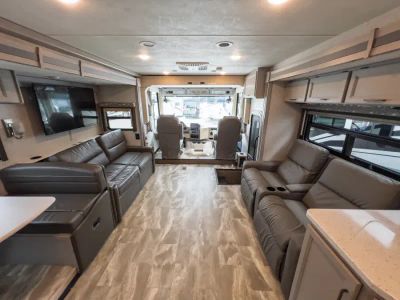 2022 Thor Motor Coach WINDSPORT — interior view