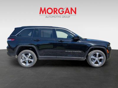 2026 Jeep Grand Cherokee — side profile view
