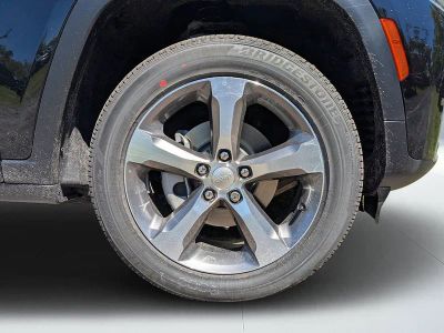 2026 Jeep Grand Cherokee — photo 10 view