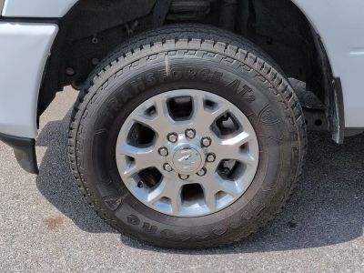 2024 Ram 2500 — photo 9 view