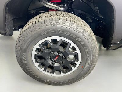 2026 Toyota Tacoma 4WD — photo 11 view