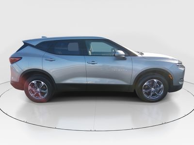 2025 Chevrolet Blazer — photo 8 view