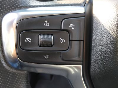 2025 Chevrolet Blazer — photo 12 view