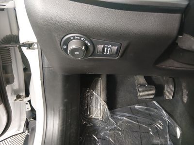 2024 Jeep Compass - Photo 13