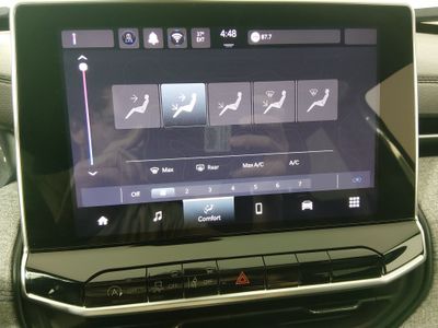 2024 Jeep Compass - Photo 17