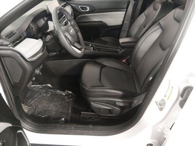 2024 Jeep Compass - Photo 19