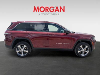 2026 Jeep Grand Cherokee — side profile view