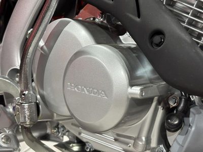 2026 Honda CRF125F - Photo 11