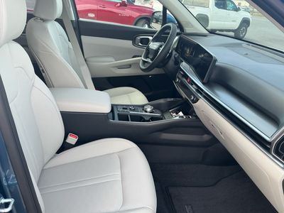 2026 Kia Sorento Hybrid — photo 20 view
