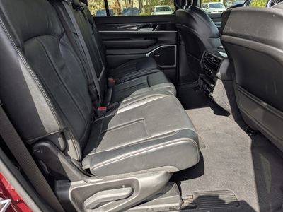 2022 Jeep Wagoneer - Photo 13