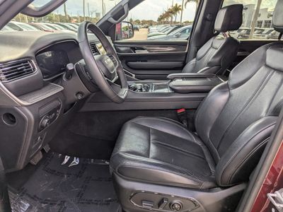 2022 Jeep Wagoneer - Photo 24
