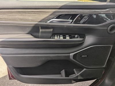 2022 Jeep Wagoneer - Photo 26