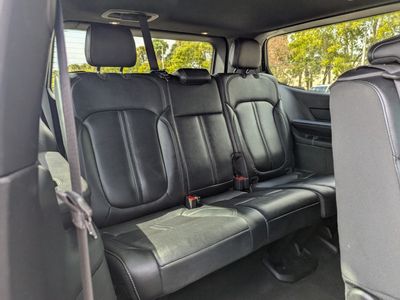 2022 Jeep Wagoneer - Photo 15
