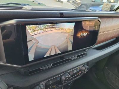 2025 Jeep Wrangler — photo 21 view