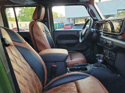2025 Jeep Wrangler — photo 35 view