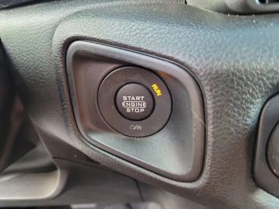 2025 Jeep Wrangler — photo 25 view