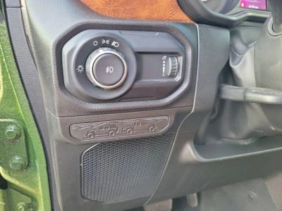 2025 Jeep Wrangler — photo 15 view