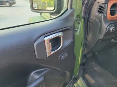 2025 Jeep Wrangler — photo 11 view