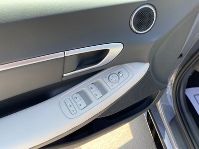 2025 Hyundai Sonata — photo 13 view