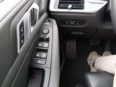 2025 BMW X5 - Photo 13