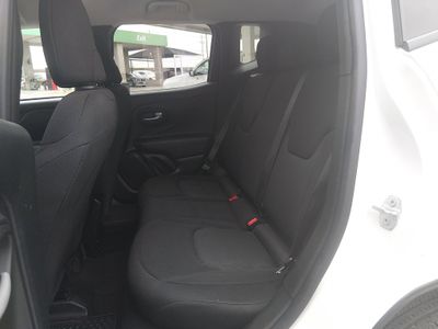 2023 Jeep Renegade - Photo 14