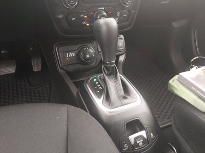 2023 Jeep Renegade - Photo 20