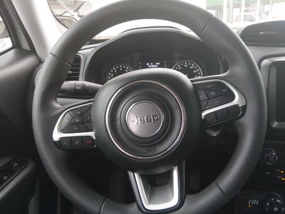 2023 Jeep Renegade - Photo 17