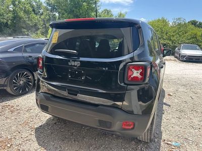 2023 Jeep Renegade - Photo 29