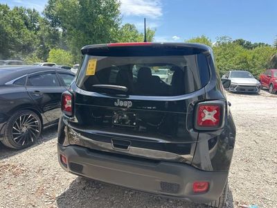 2023 Jeep Renegade - Photo 28