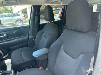 2023 Jeep Renegade - Photo 22