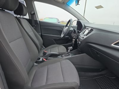 2018 Hyundai Accent - Photo 6