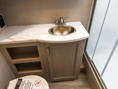 2027 Thor Motor Coach OMNI TRAIL — photo 14 view