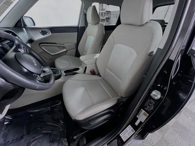 2023 Kia Soul — photo 12 view