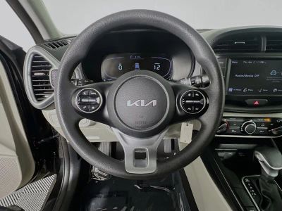 2023 Kia Soul — photo 14 view
