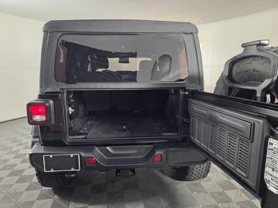 2025 Jeep Wrangler — photo 28 view