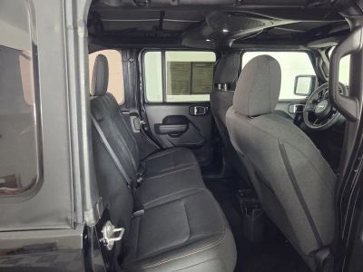 2025 Jeep Wrangler — photo 29 view
