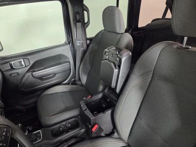 2025 Jeep Wrangler — photo 22 view