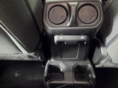 2025 Jeep Wrangler — photo 26 view