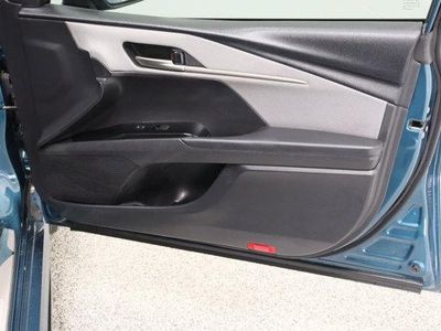 2025 Toyota Camry FWD - Photo 36