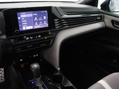 2025 Toyota Camry FWD - Photo 17